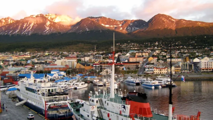 EL PUERTO DE USHUAIA, EN EL CENTRO DE UNA DISPUTA MILLONARIA ENTRE NACIÓN Y TIERRA DEL FUEGO