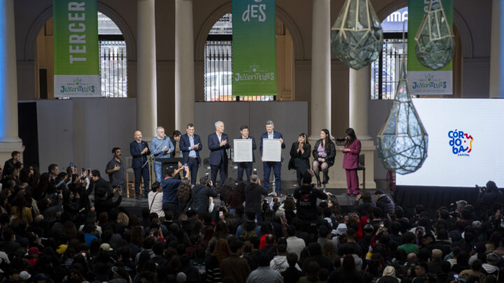 Kicillof encabezó el cierre del 3° Congreso Federal e Internacional de Juventudes