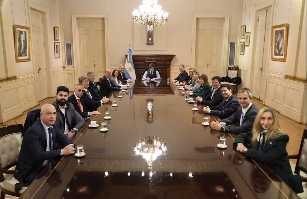 MILEI ARRANCA UNA SEMANA CLAVE CON EL GABINETE Y REÚNE A SUS LEGISLADORES PARA ORDENAR LA AGENDA DEL CONGRESO