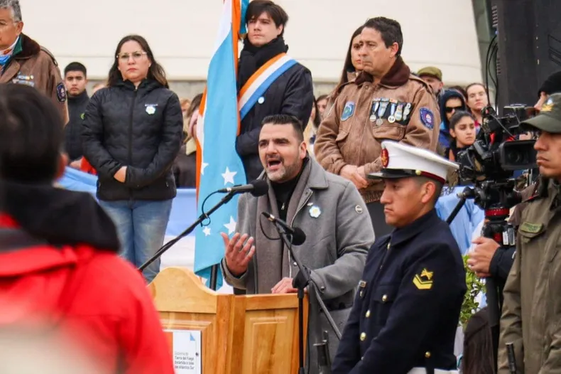 VUOTO LE RECLAMÓ COHERENCIA A MILEI POR LA BASE NAVAL DE USHUAIA: “ÉL MISMO LA FRENÓ Y YA PODRÍA HABER ESTADO TERMINADA”