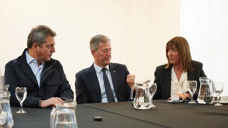 MASSA REAPARECIÓ CON UN MENSAJE SOBRE LAS UNIVERSIDADES Y ANTICIPÓ UNA DERROTA DE MILEI EN 2027