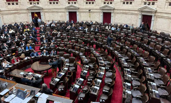 DIPUTADOS: EL GOBIERNO LOGRÓ FRENAR EL RECHAZO AL DNU 70/23 Y LA OPOSICIÓN NO CONSIGUIÓ QUÓRUM