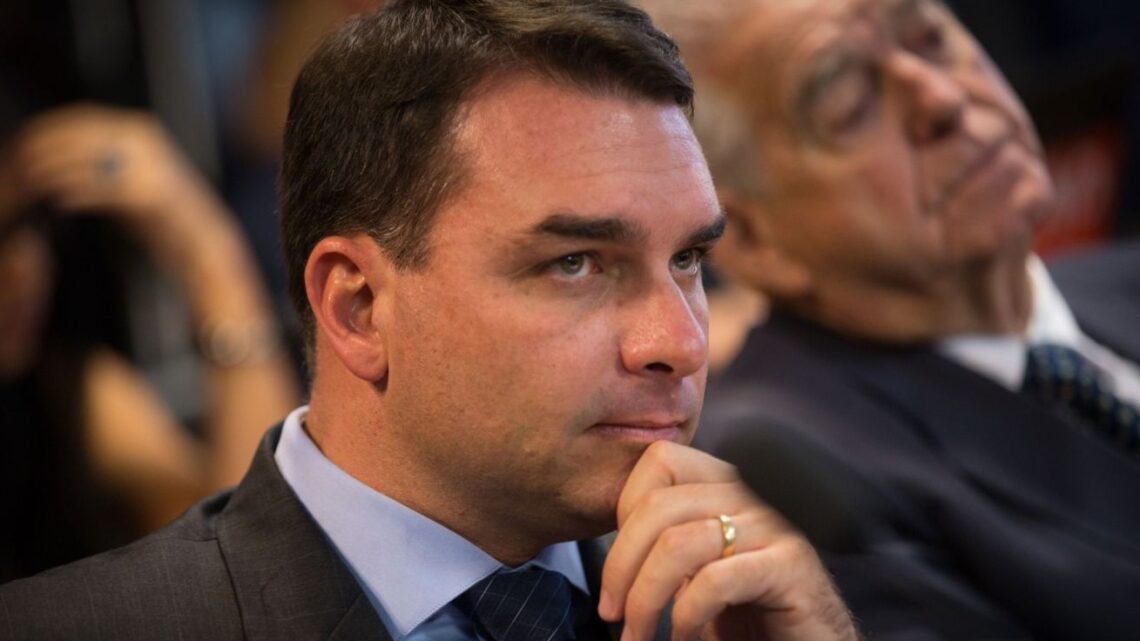 LA SALIDA DE FLÁVIO BOLSONARO POR MISIONES ABRE INTERROGANTES SOBRE LOS CONTROLES FRONTERIZOS Y EL PAPEL DEL GOBIERNO