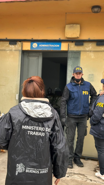 Rescataron a 14 víctimas de trata: vivían y trabajaban sobre plomo