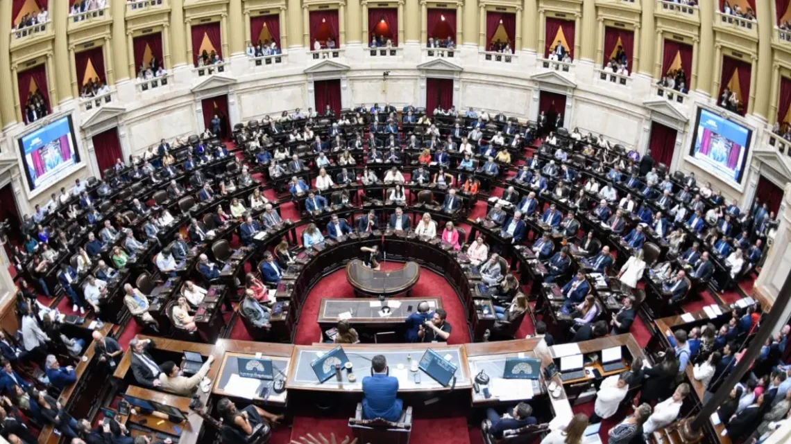 EL GOBIERNO CONVOCA A UNA MEGASESIÓN EN DIPUTADOS PARA FRENAR EL RECHAZO AL DNU 70/23