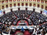 EL GOBIERNO CONVOCA A UNA MEGASESIÓN EN DIPUTADOS PARA FRENAR EL RECHAZO AL DNU 70/23