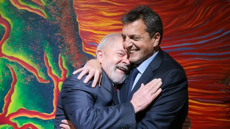 SERGIO MASSA EXPRESÓ SU APOYO A LULA DA SILVA ANTES DEL BALOTAJE EN BRASIL: “MAÑANA Y SIEMPRE”
